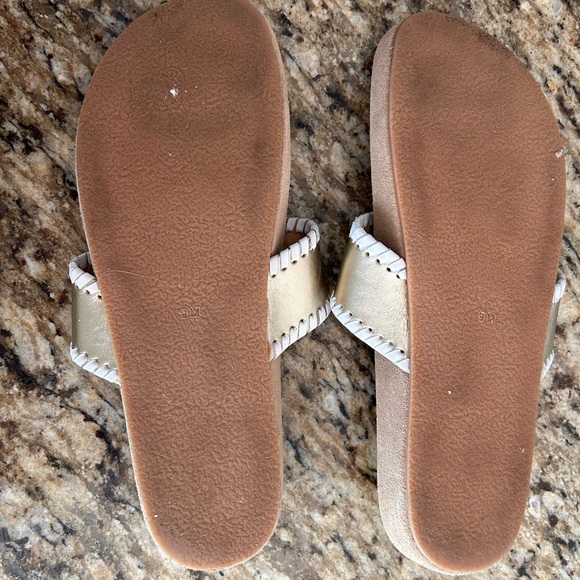 Jack rogers comfort sandal size 9. Like new, worn twice, wrong size for me. - Picture 4 of 4